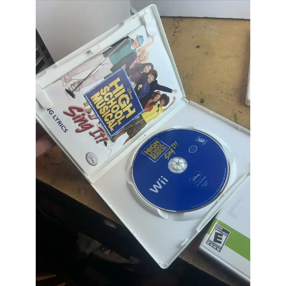 Wii 3 Game Bundle Wii Fit Outdoor Challeng Highschool Musical Sing It